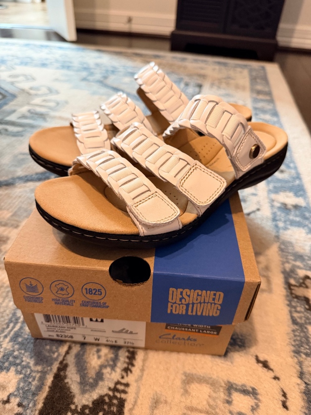 NEW Clarks Laurieann Hope White Leather Sandals Size 7 Wide W NIB